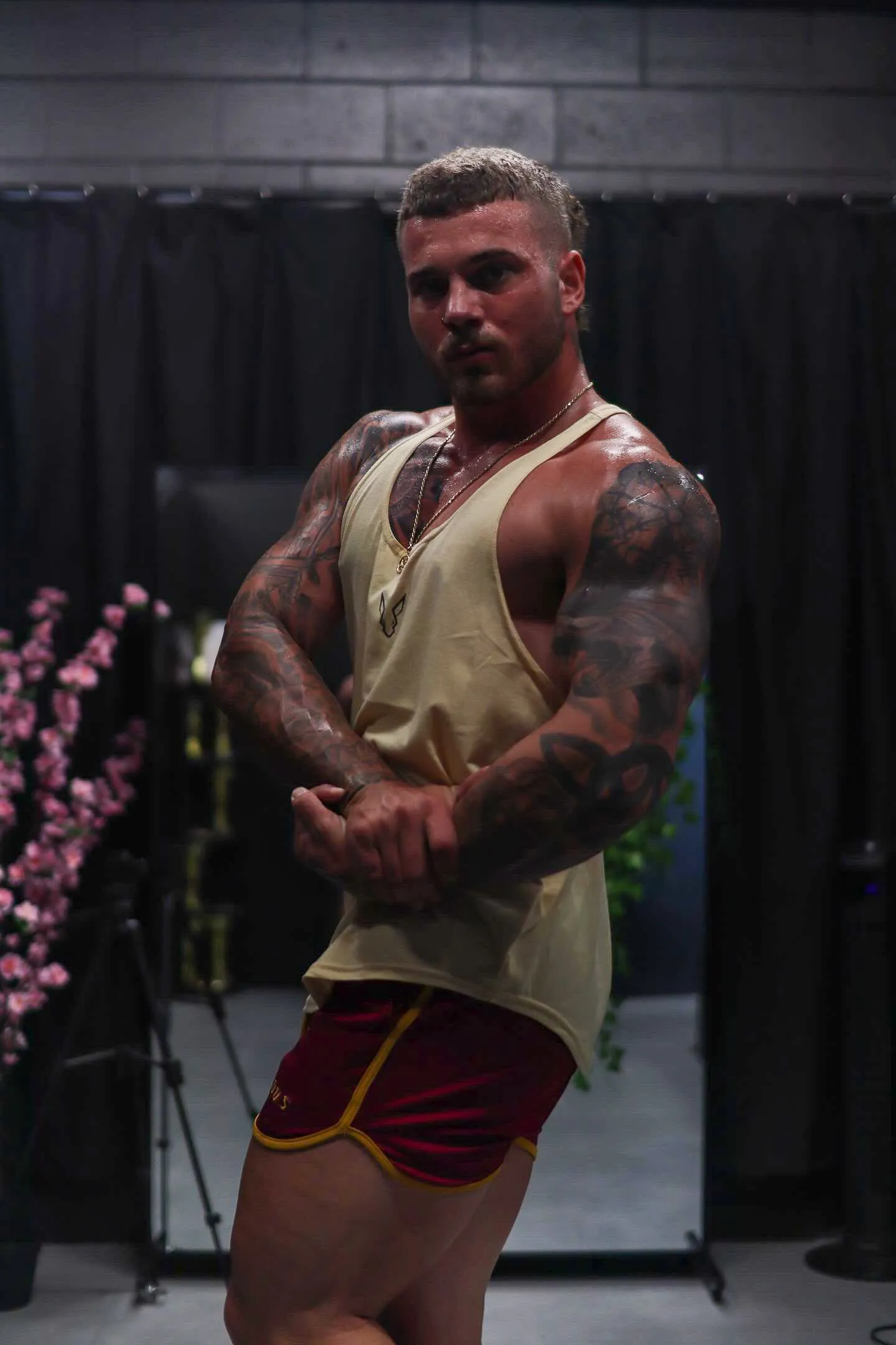 Erupt Stringer - Beige